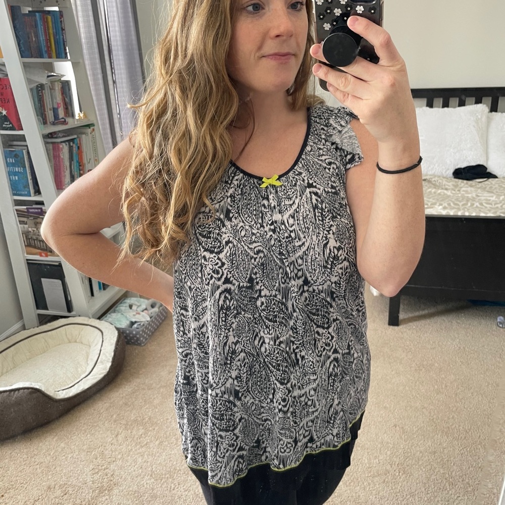 Ellen Tracy Lounge Top